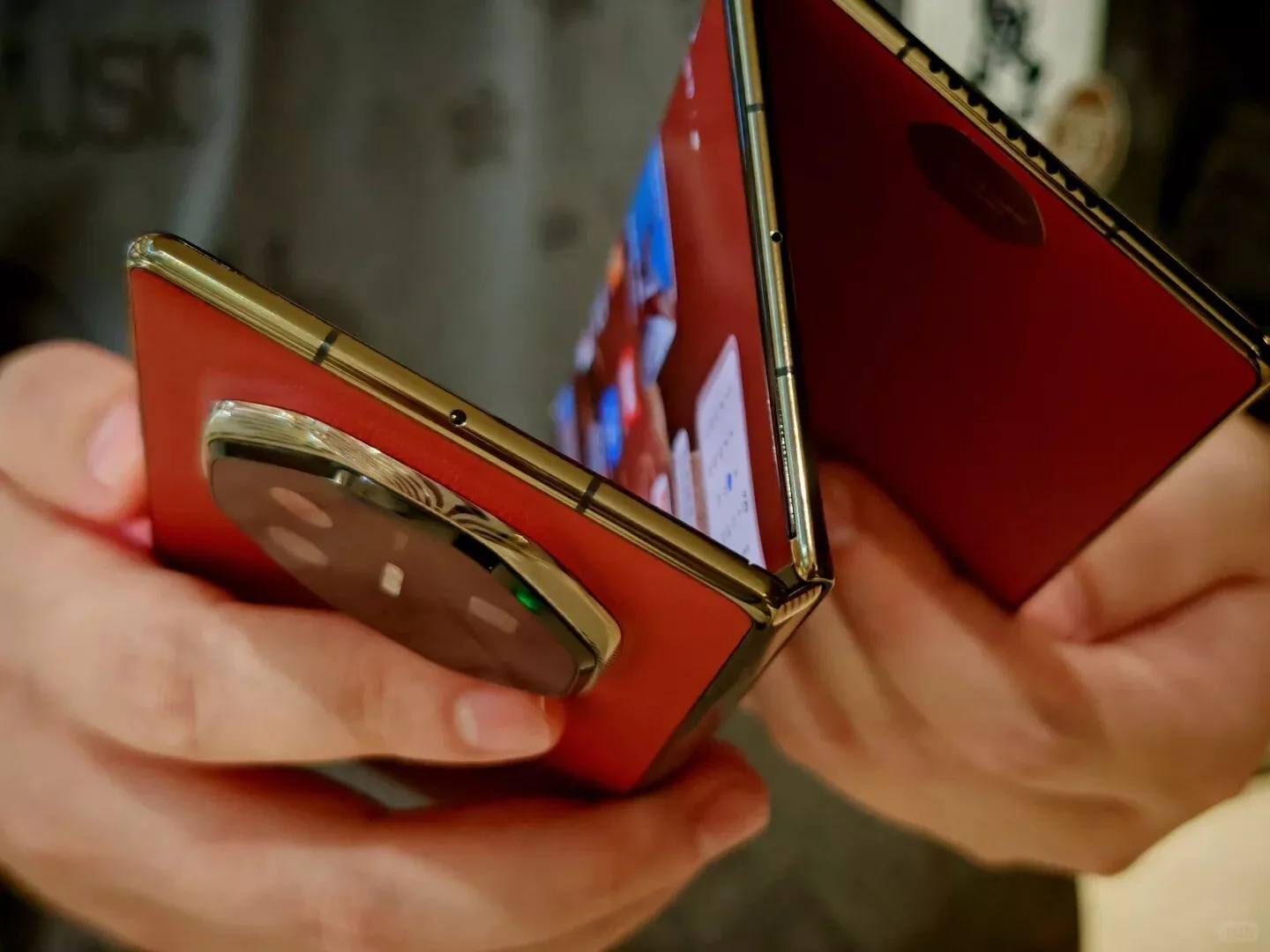 🔥Last Day Limited To 56 Units Only GH₵ 408📱Huawei Mate XT Tri-fold Screen Smartphone