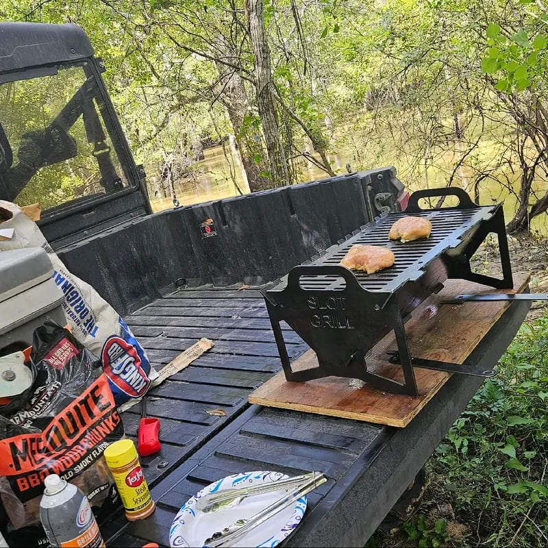 Slot Grill - Collapsible BBQ Grill for Easy Storage Steel