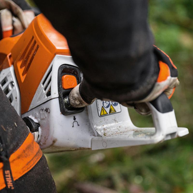 STIHL MS 500i Gas Powered Chainsaw with Electronically Fuel Injection