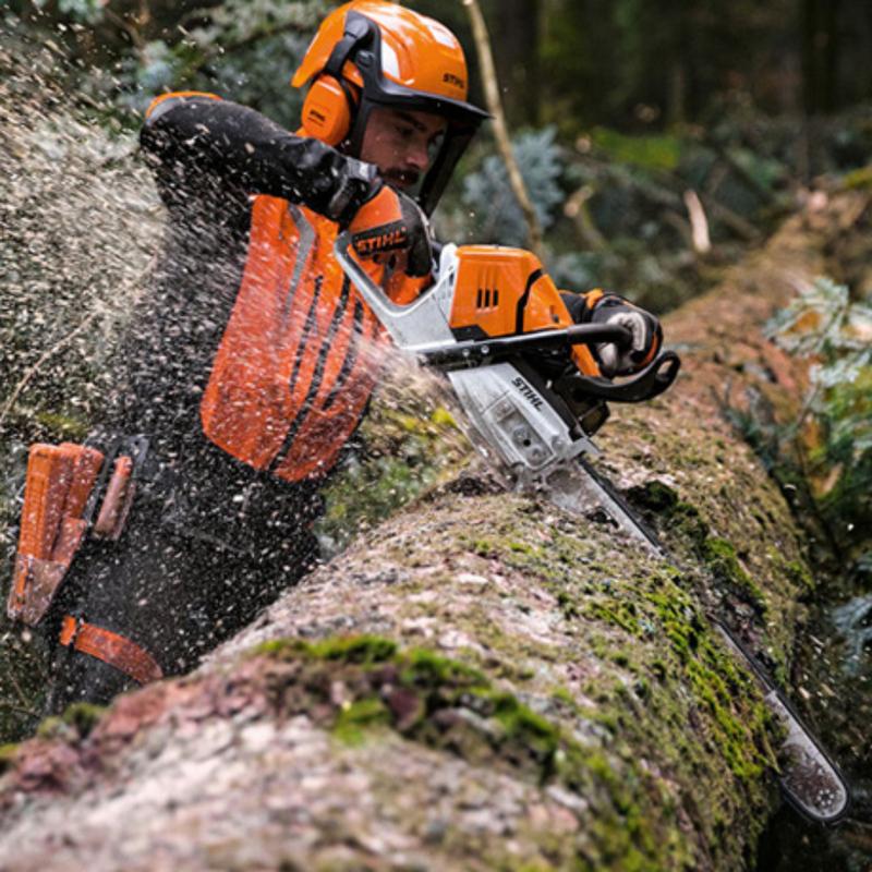 STIHL MS 500i Gas Powered Chainsaw with Electronically Fuel Injection