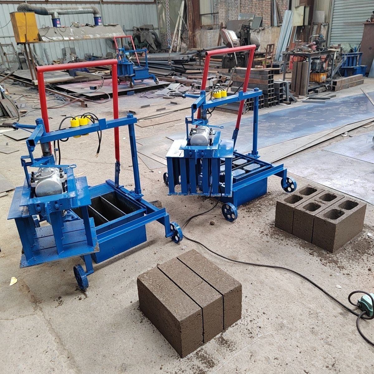 🚀 WE'RE NEW HERE. SO WE'RE GIVING YOU OUR BEST DEAL EVER. 🚀Portable Cement Block Machine for Construction & Paving Projects