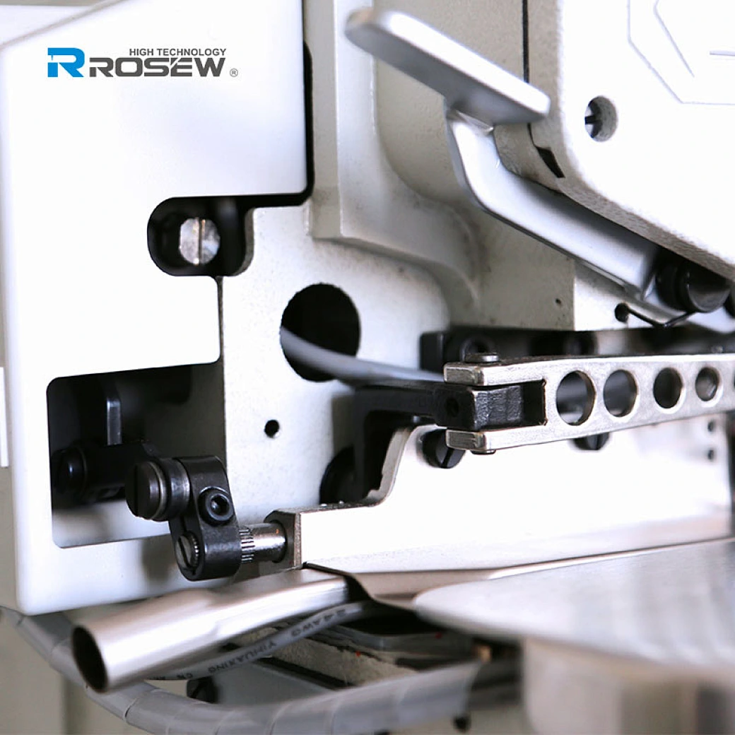 Computerized 4 thread overlock sewing machine with step motor, auto trimmer and auto foot lifter（Second unit only costs GH₵100）