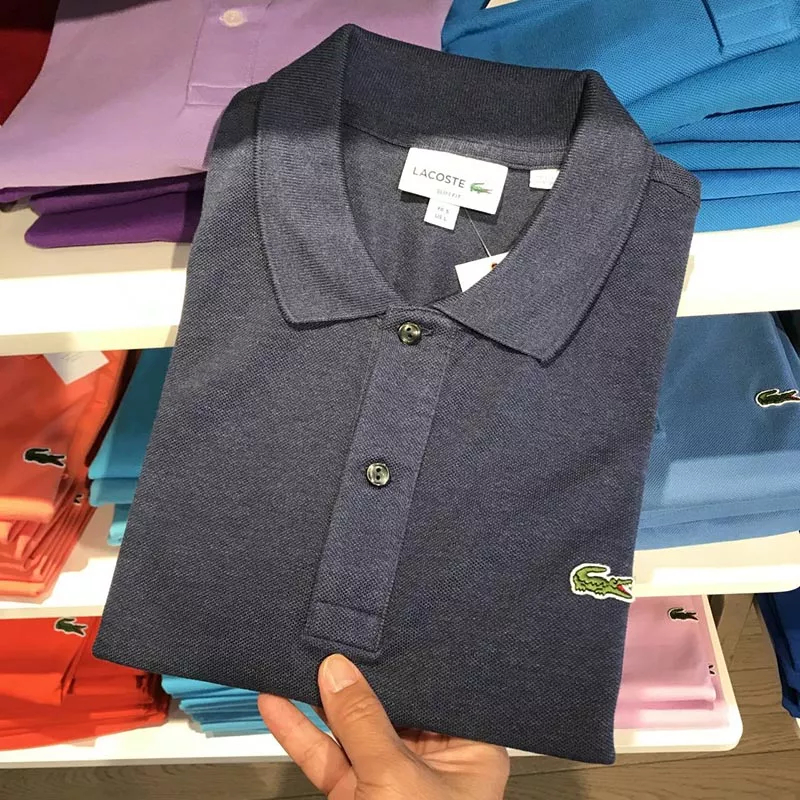 Klassisches LACOSTE Polo! [Unisex] Erhältlich in 20 Farben! Hergestellt aus hochwertigem Stoff / weich und bequem / pillingfrei / formbeständig / farbecht.