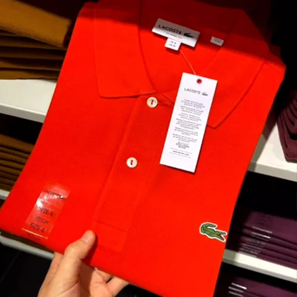 Klassisches LACOSTE Polo! [Unisex] Erhältlich in 20 Farben! Hergestellt aus hochwertigem Stoff / weich und bequem / pillingfrei / formbeständig / farbecht.