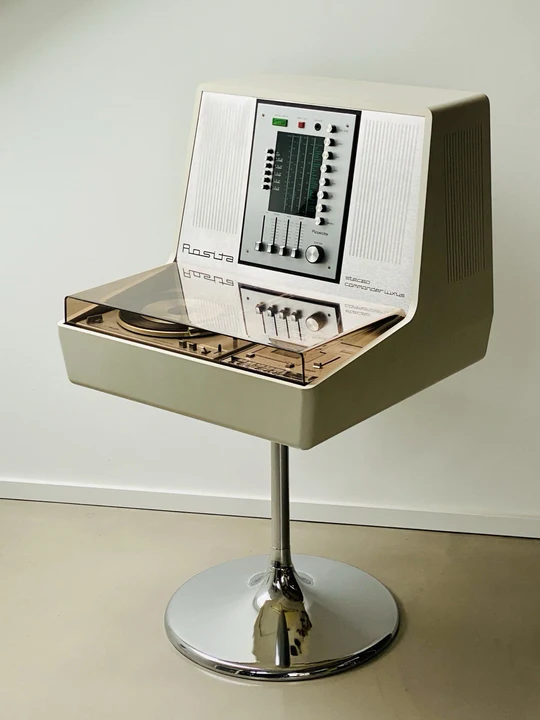 Professional Vintage Audio System: Fully Functional 1970s Turntable Set💽