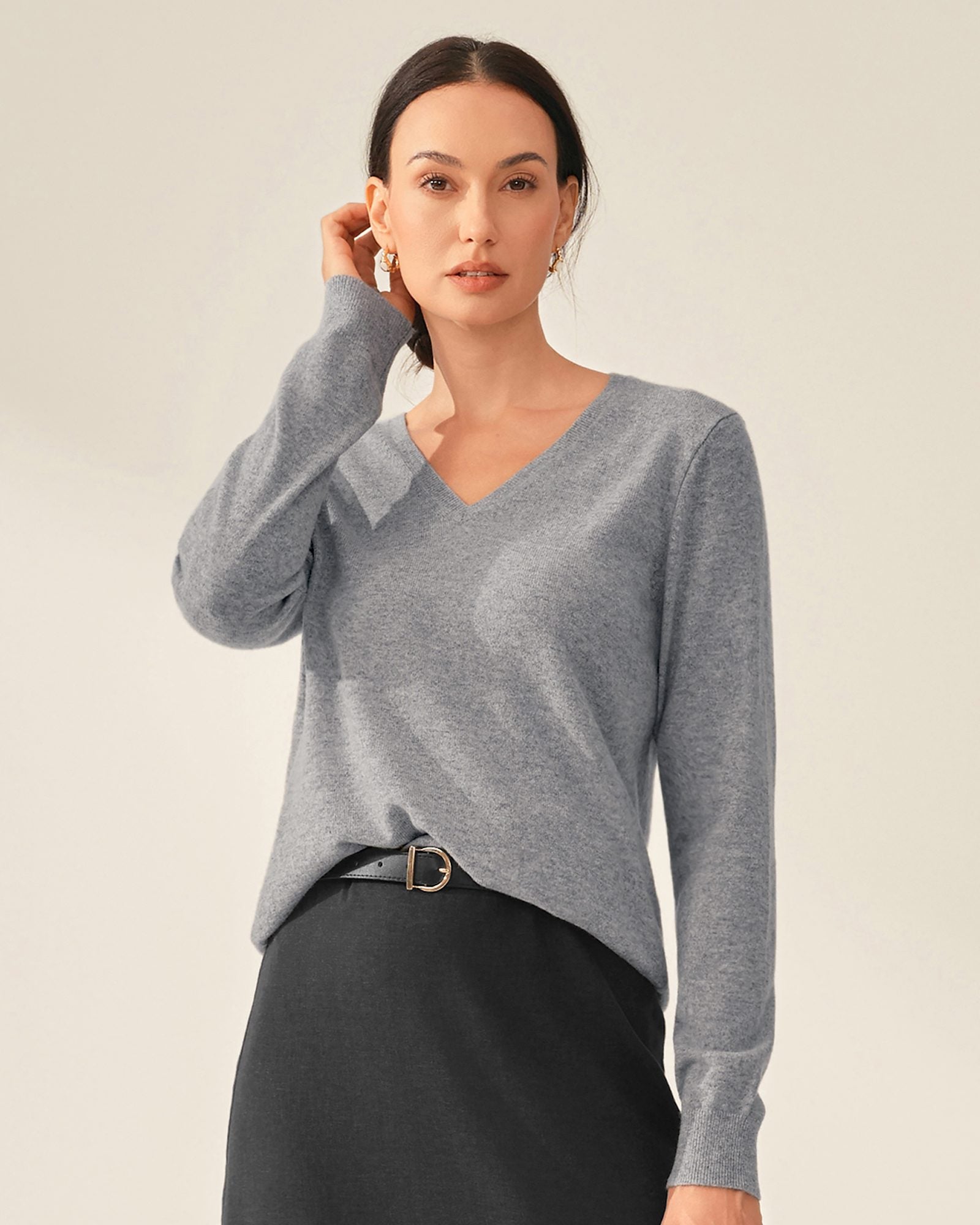 100% Cashmere Classic V-Neck Sweater