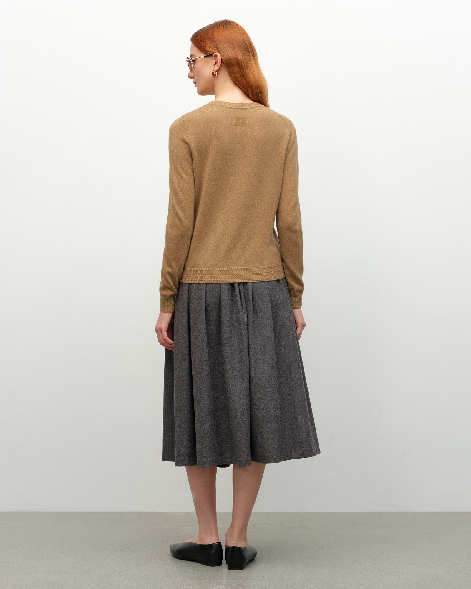 Classic Women's Cashmere Crewneck Sweater