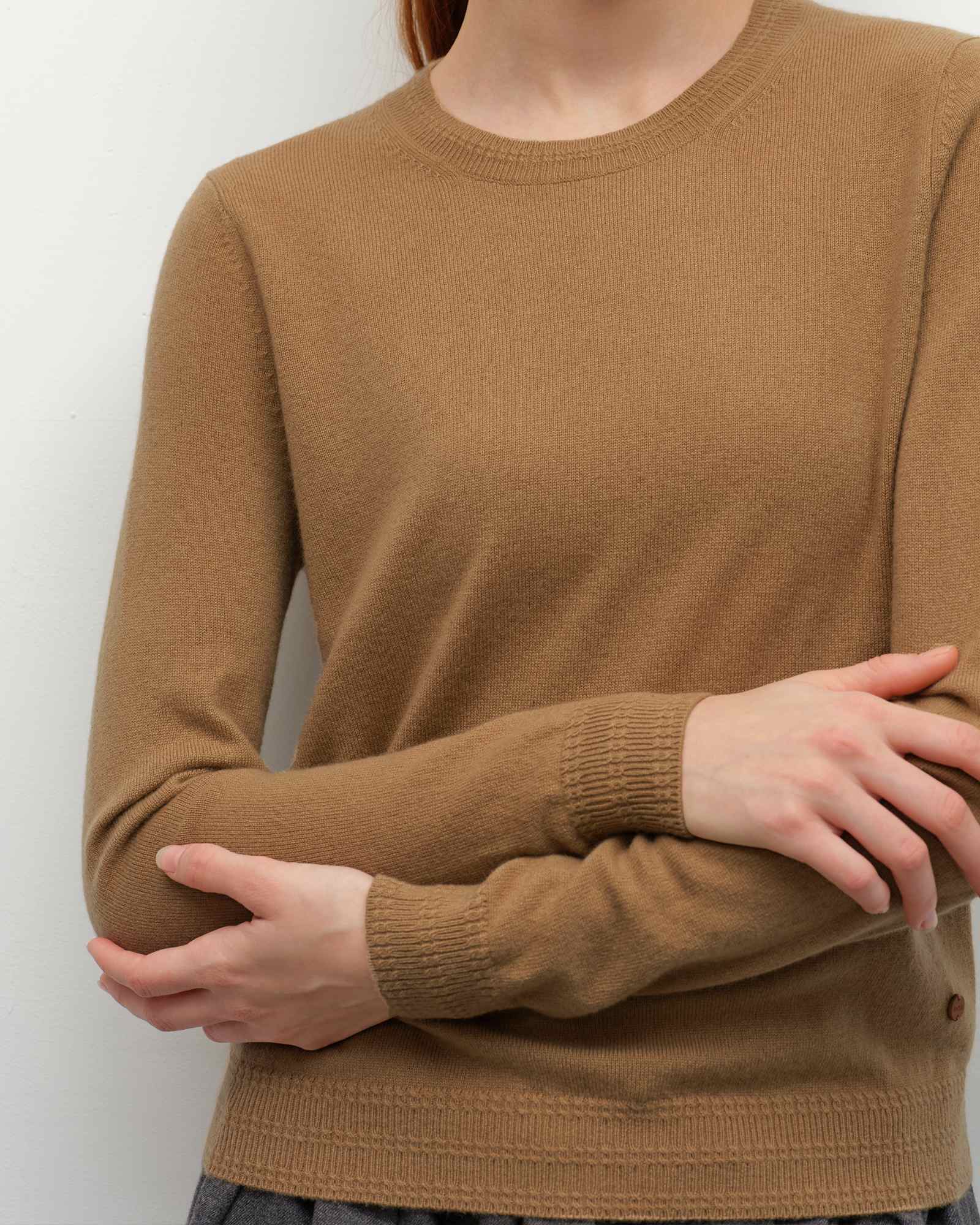 Classic Women's Cashmere Crewneck Sweater
